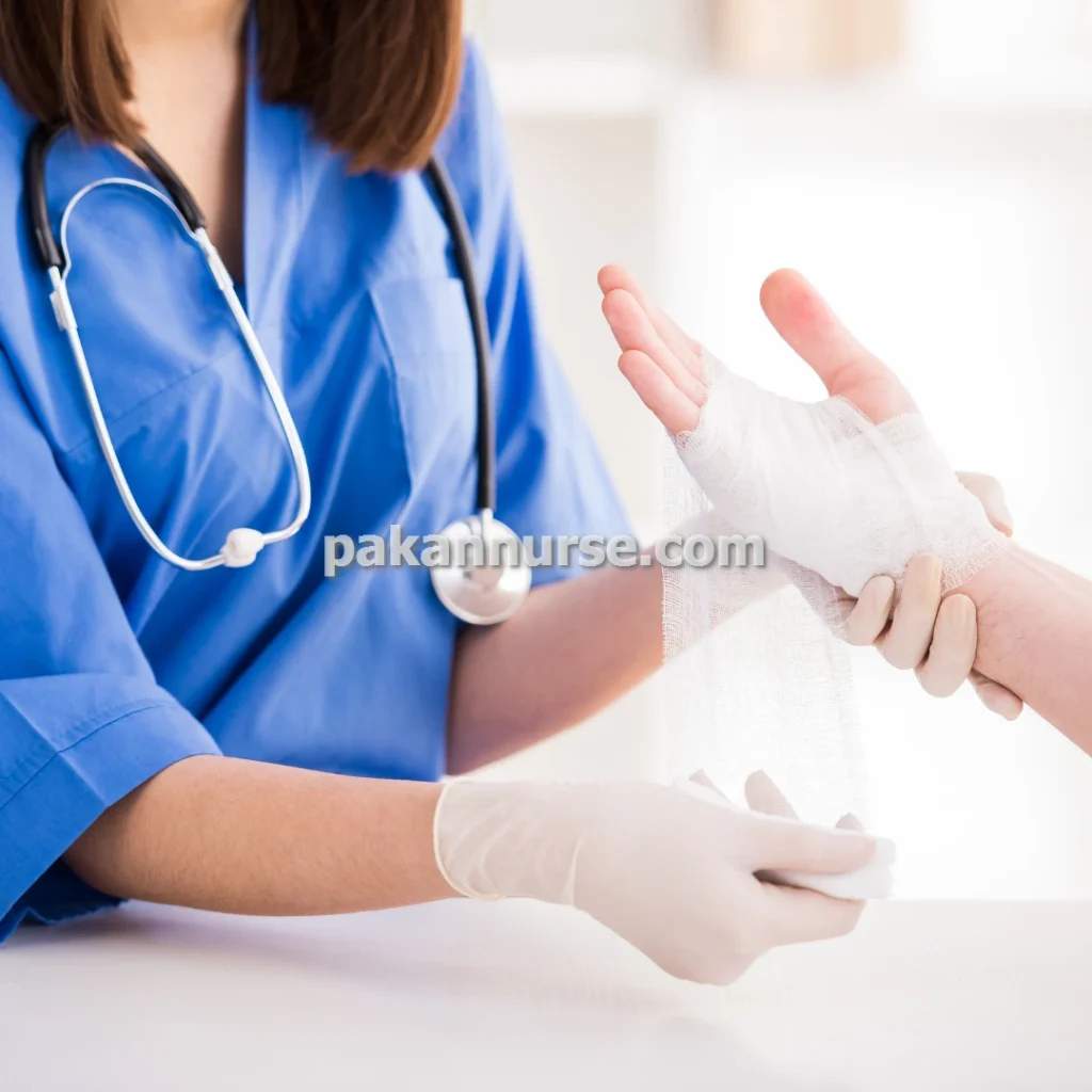 معاینه پزشک عمومی در منزل در مشهد